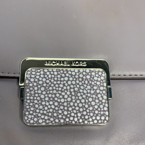 Michael Kors Cynthia Small Shoulder Flap Leather - Picture 7 of 11